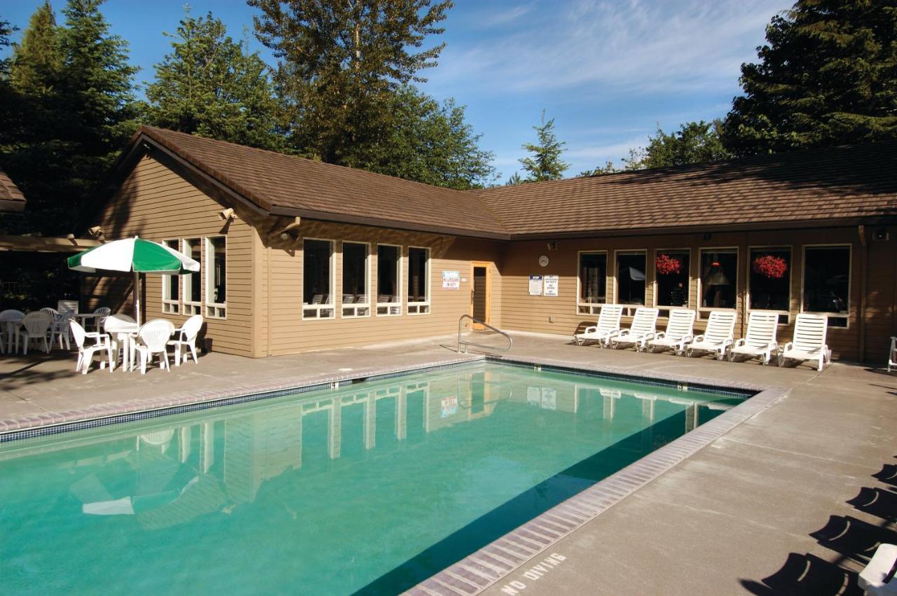 Whispering Woods Resort Welches Экстерьер фото