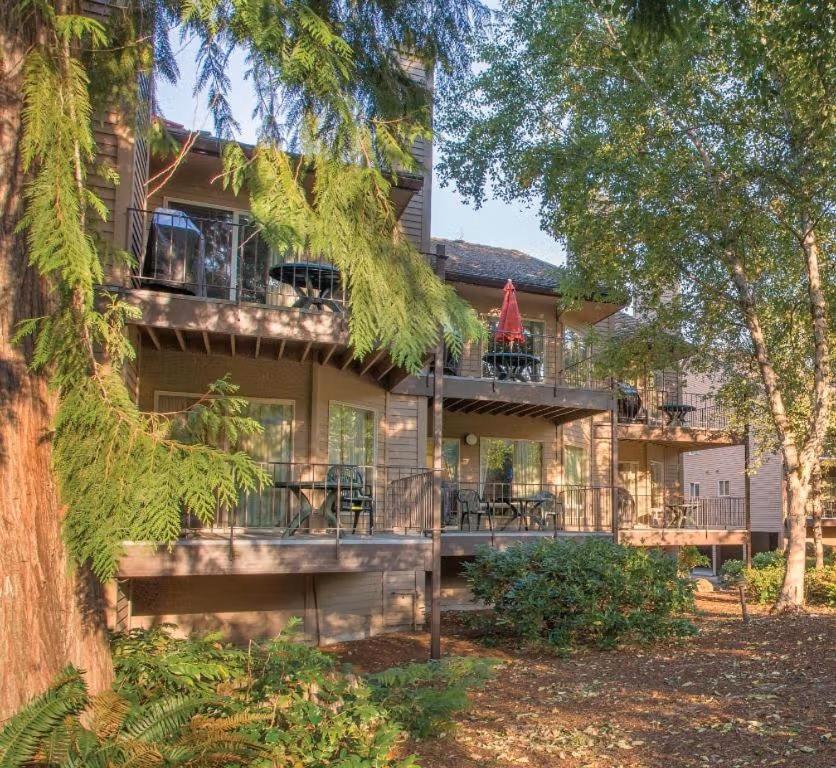 Whispering Woods Resort Welches Экстерьер фото
