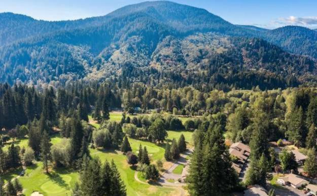 Whispering Woods Resort Welches Экстерьер фото
