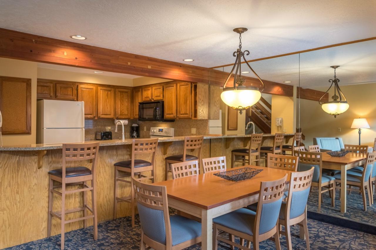 Whispering Woods Resort Welches Экстерьер фото